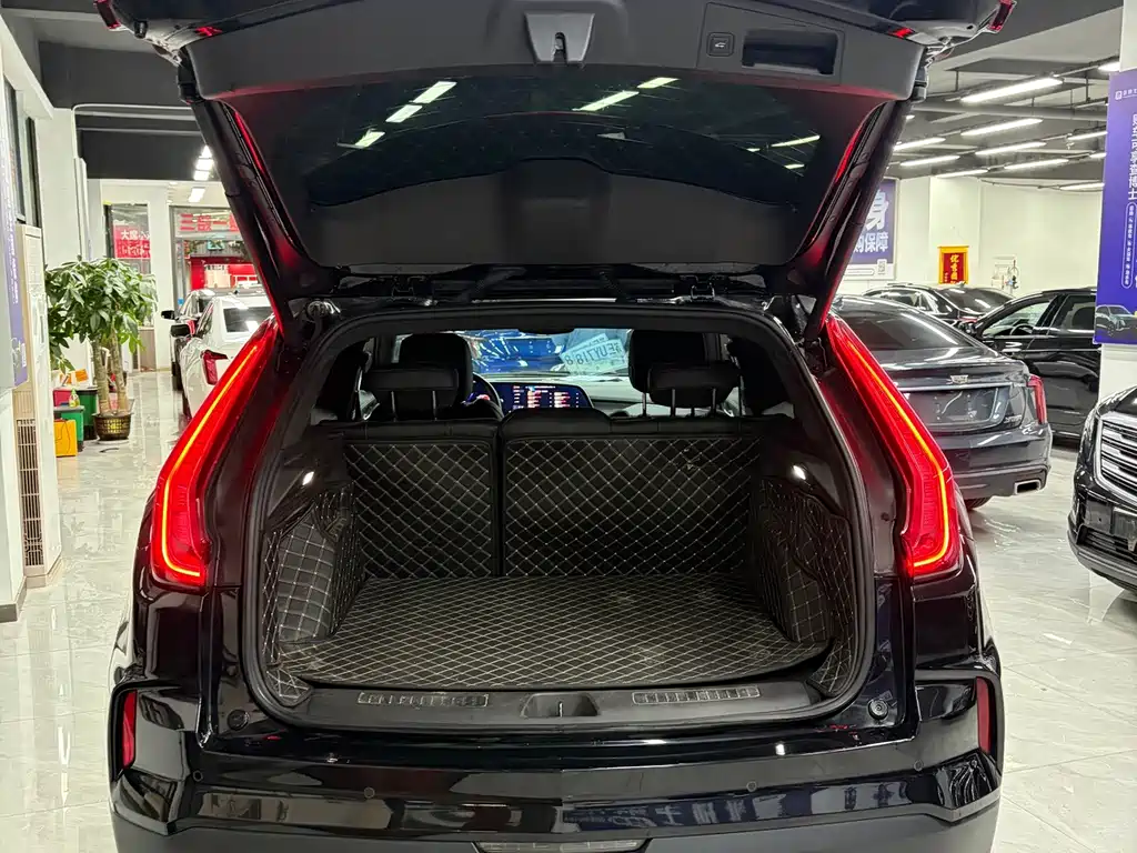 Cadillac XT4 — миниатюра 17