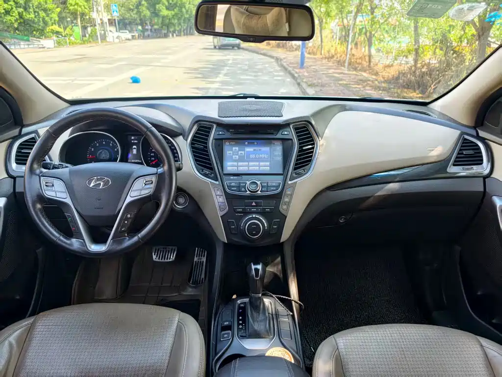 Hyundai Santa Fe — миниатюра 10