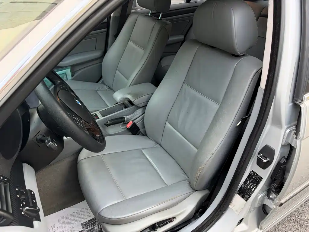 BMW 3 Series — миниатюра 8