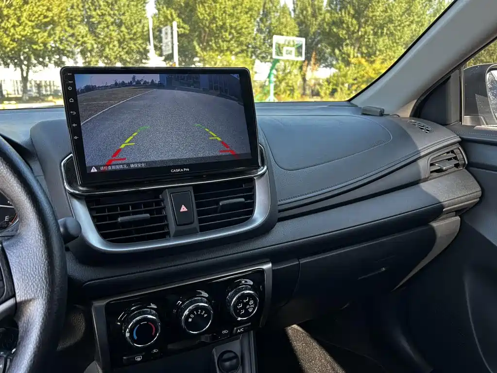 Toyota Yaris L 2022 — фото 18