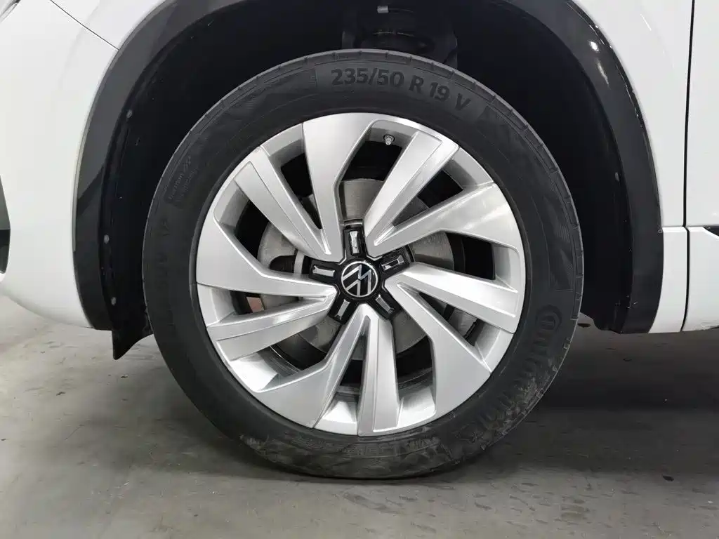 Volkswagen X — миниатюра 17