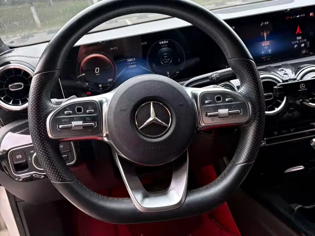 Mercedes-Benz A-Class — миниатюра 5
