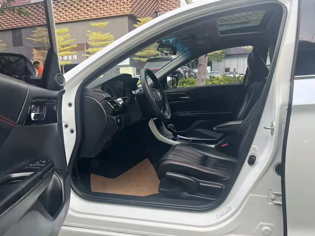 Honda Accord — миниатюра 10