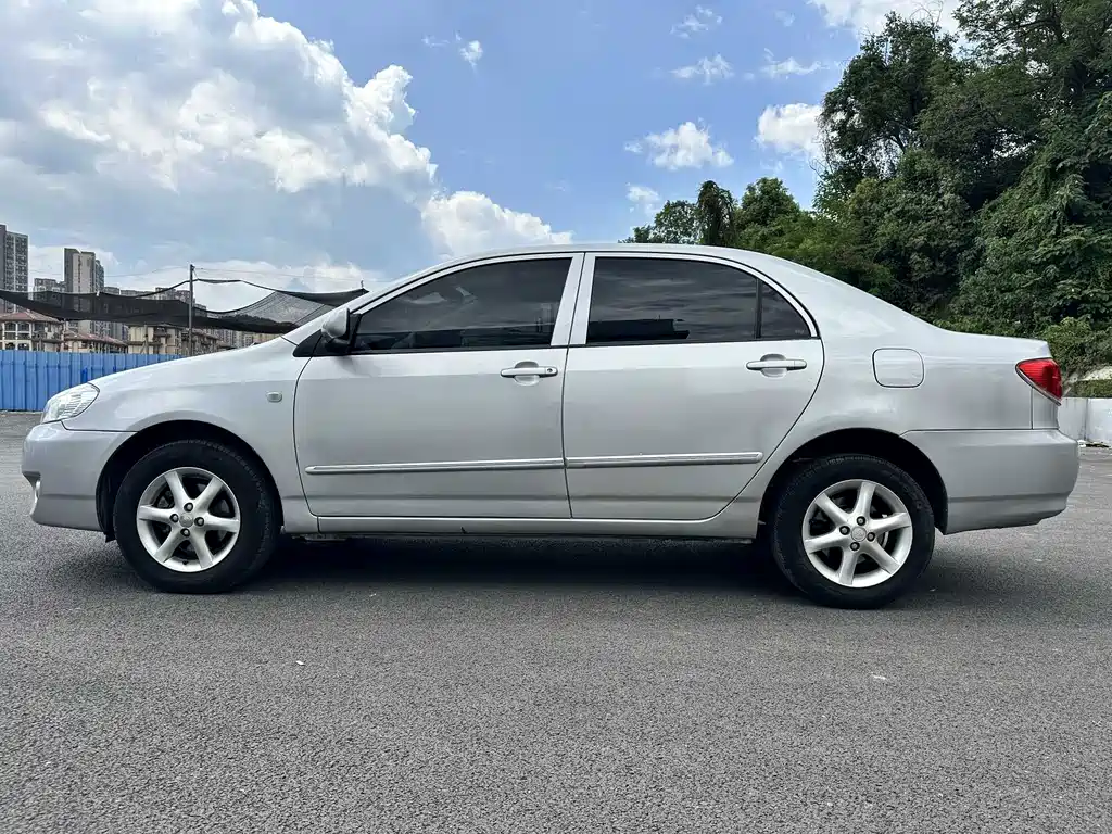 Toyota Corolla — миниатюра 4