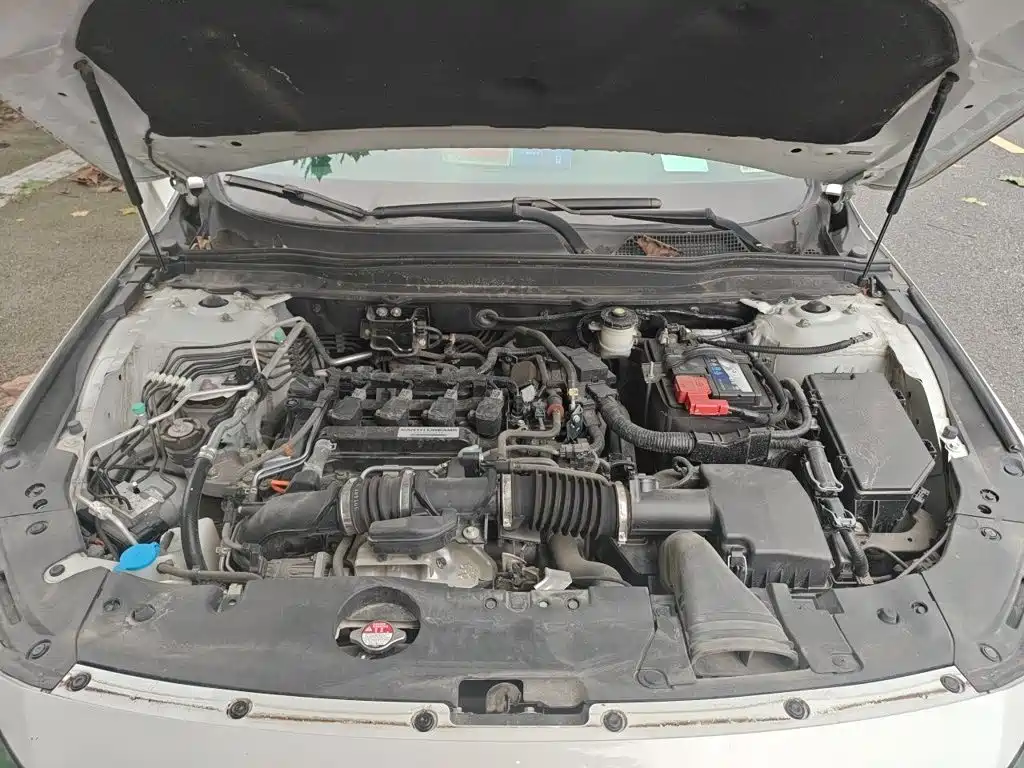 Honda Accord — миниатюра 16