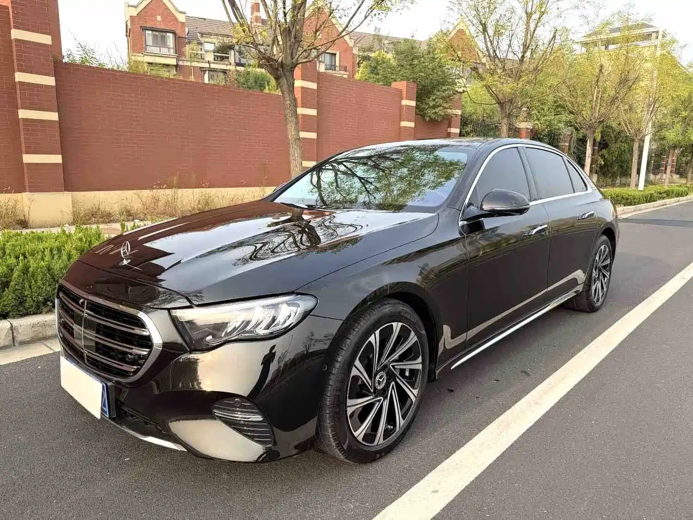 奔驰E级 2025款 E 300 L 豪华型 2025