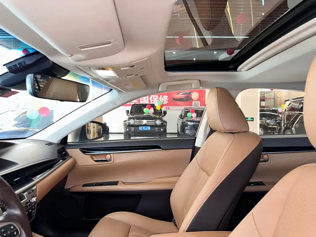 Lexus ES — миниатюра 15