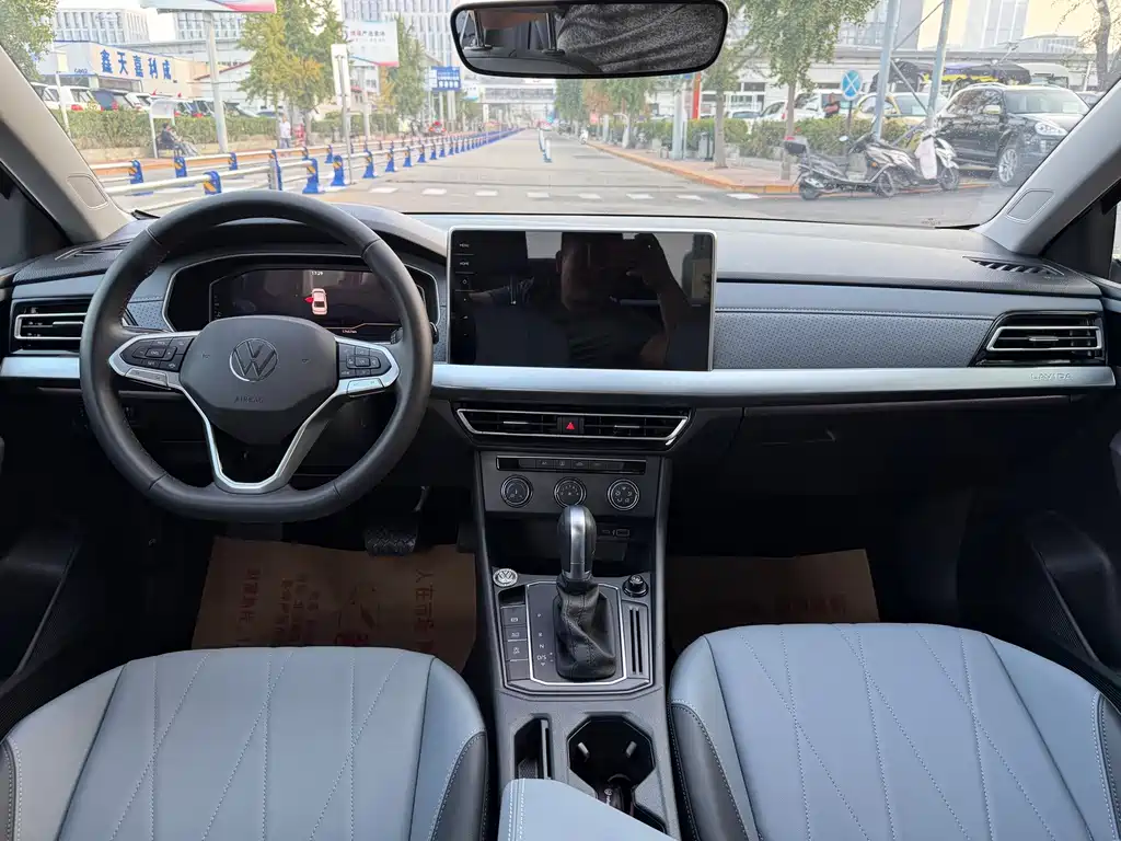 Volkswagen Lavida — миниатюра 8