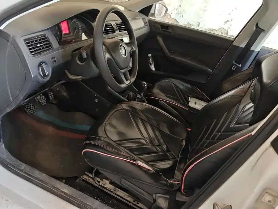 Volkswagen Santana — миниатюра 9