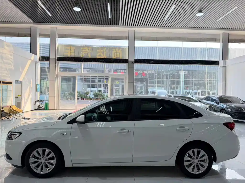Buick Excelle — миниатюра 3