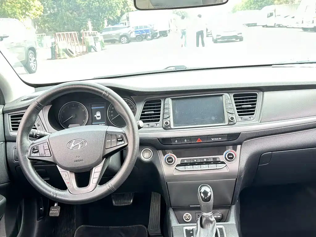 Hyundai Mistra — миниатюра 7