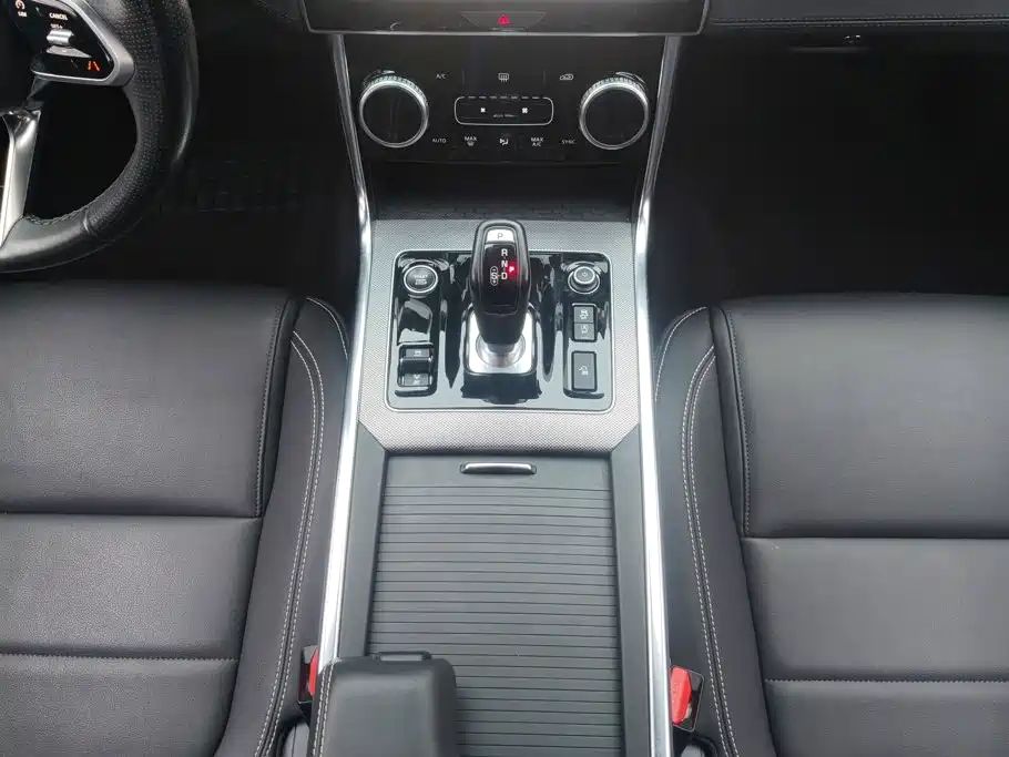 Jaguar XEL — миниатюра 16