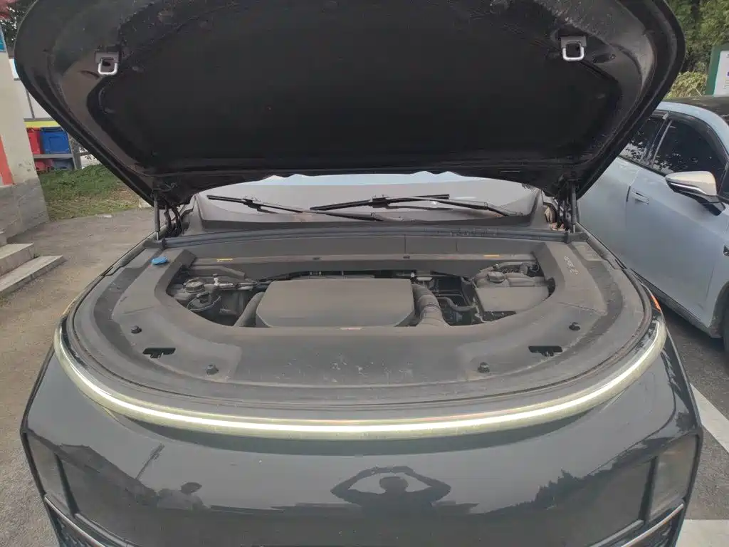 Li Auto Li L8 — миниатюра 11