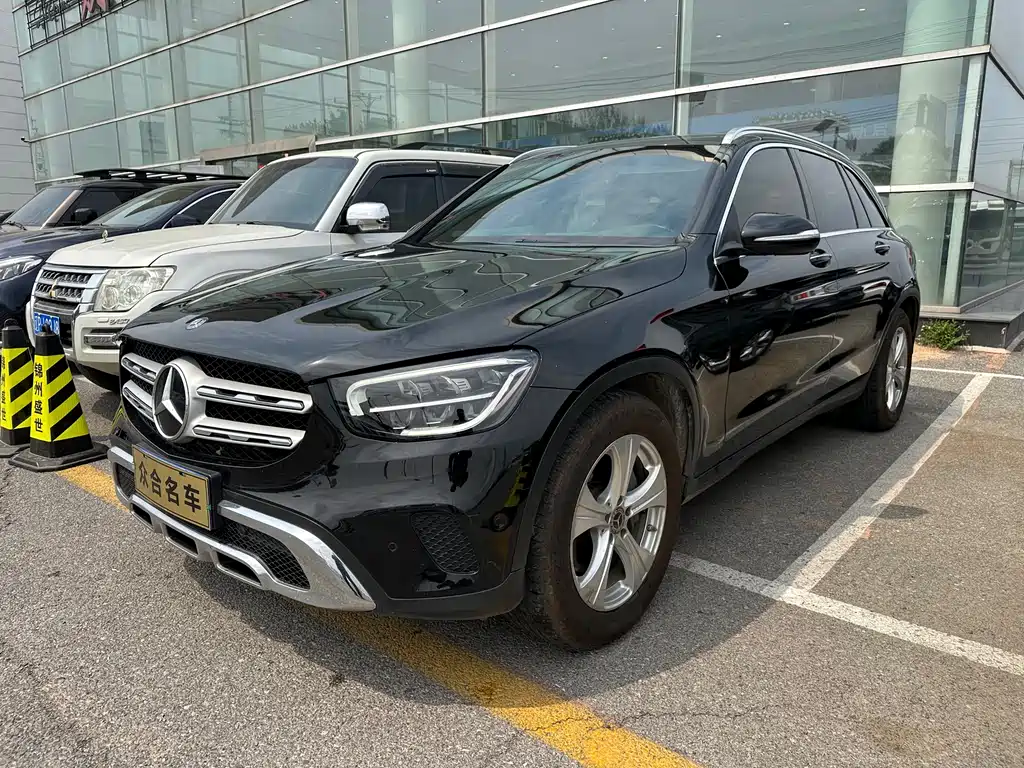 Купить Mercedes-Benz GLC