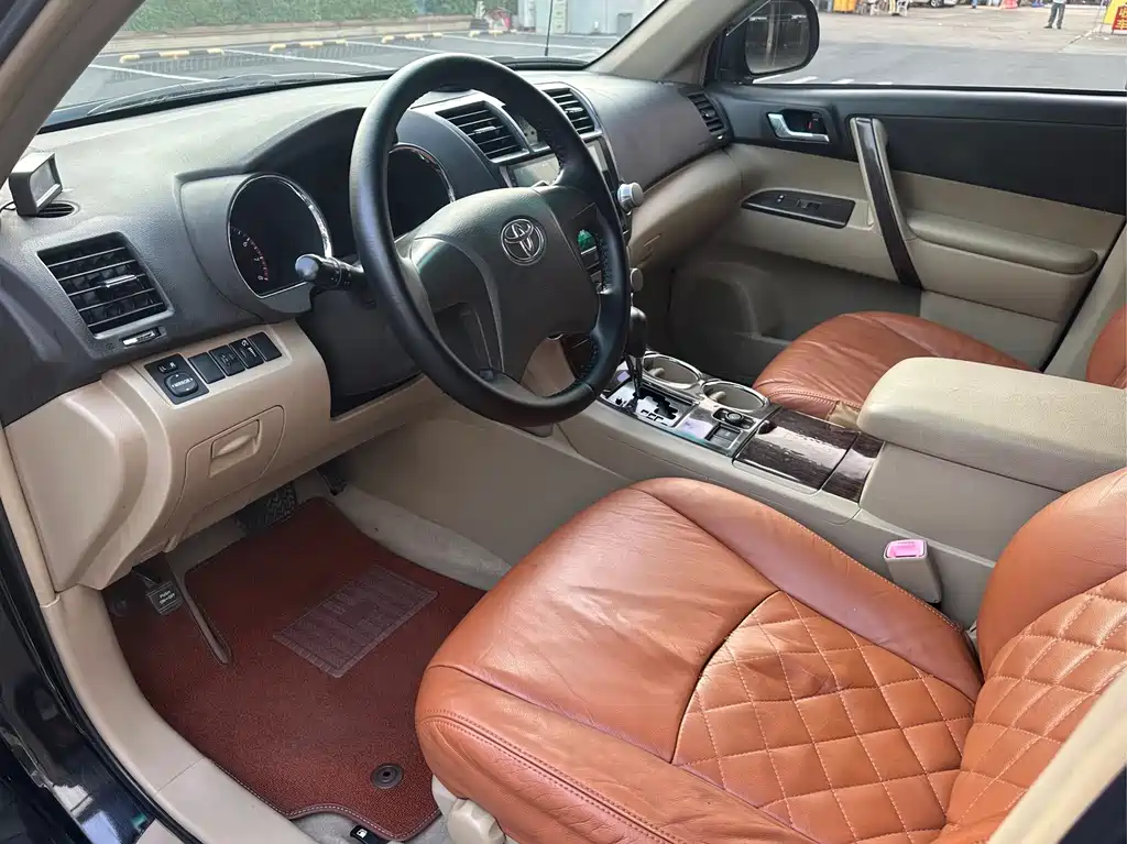 Toyota Highlander — миниатюра 8
