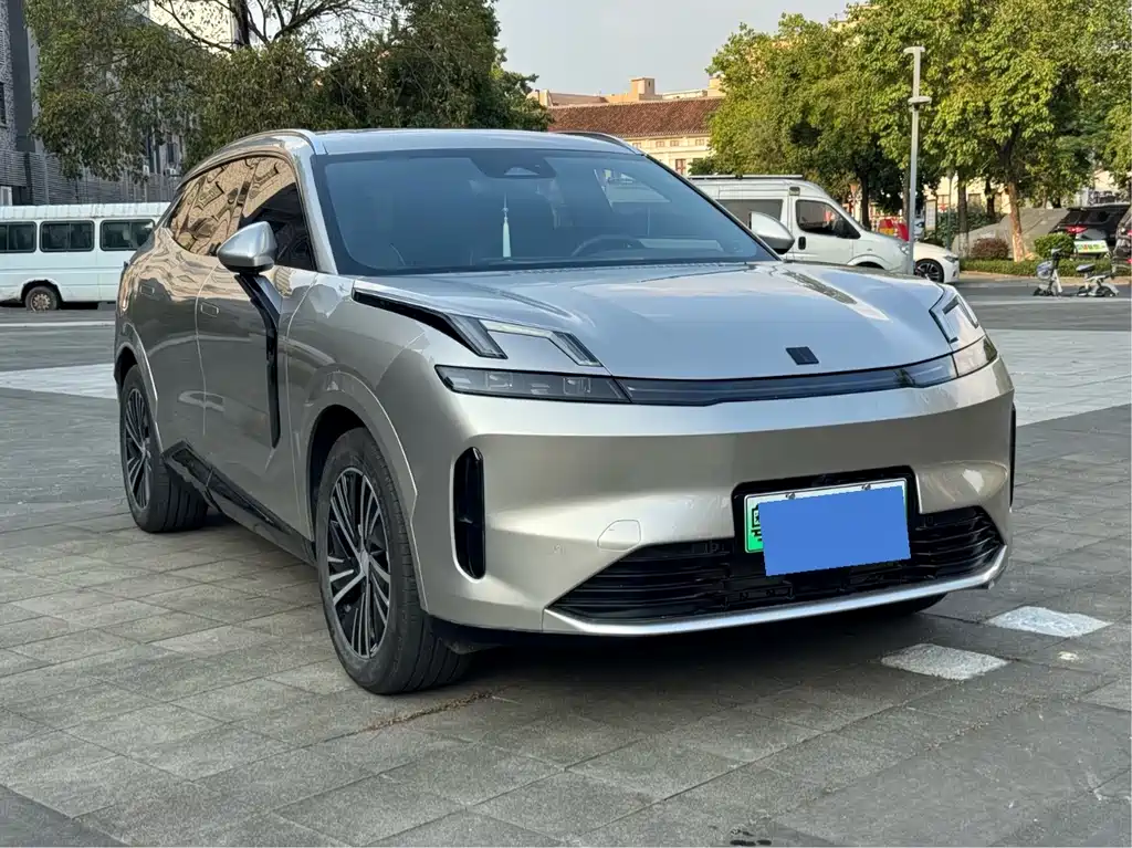 Lynk & Co 08 EM-P — миниатюра 3