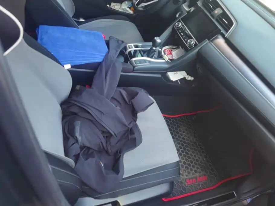 Honda Civic — миниатюра 8
