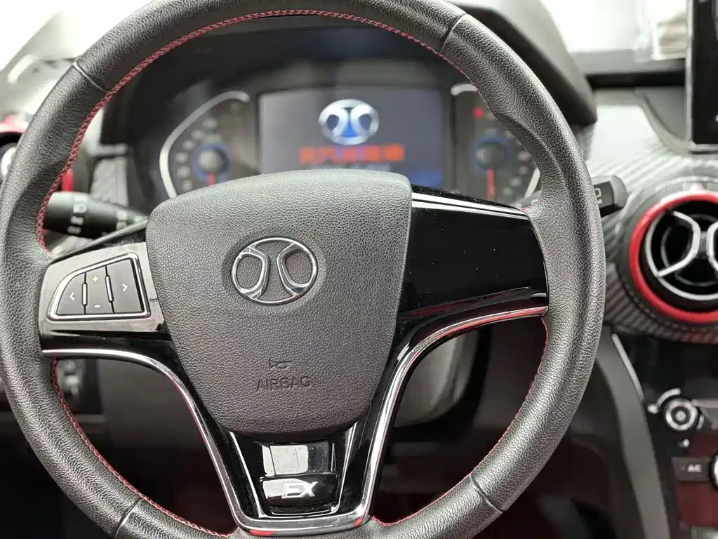 BAIC New Energy EX — миниатюра 7