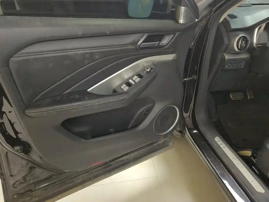 Wey Wey VV6 — миниатюра 7