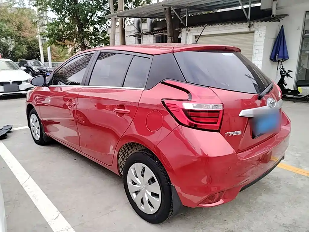 Toyota Yaris L — миниатюра 5