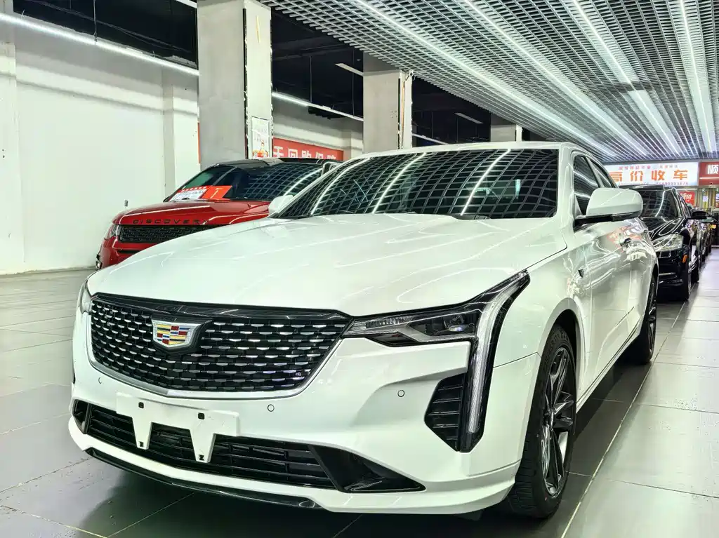 Cadillac CT4 2022