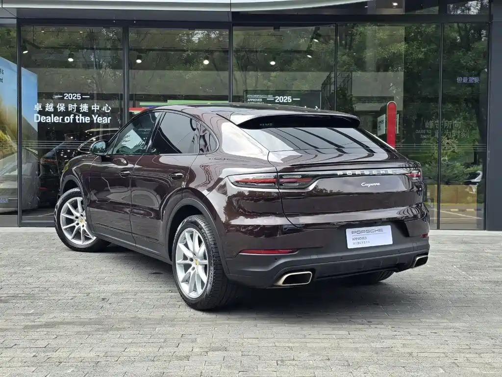 Porsche Cayenne — миниатюра 3