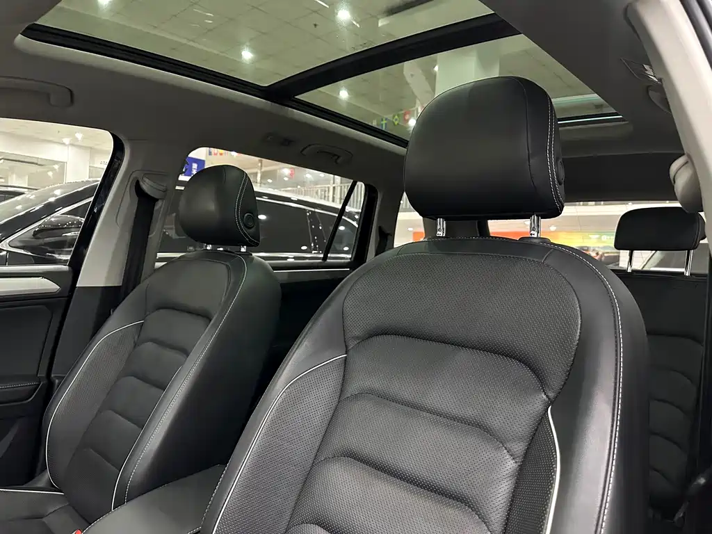 Volkswagen Tiguan L — миниатюра 16