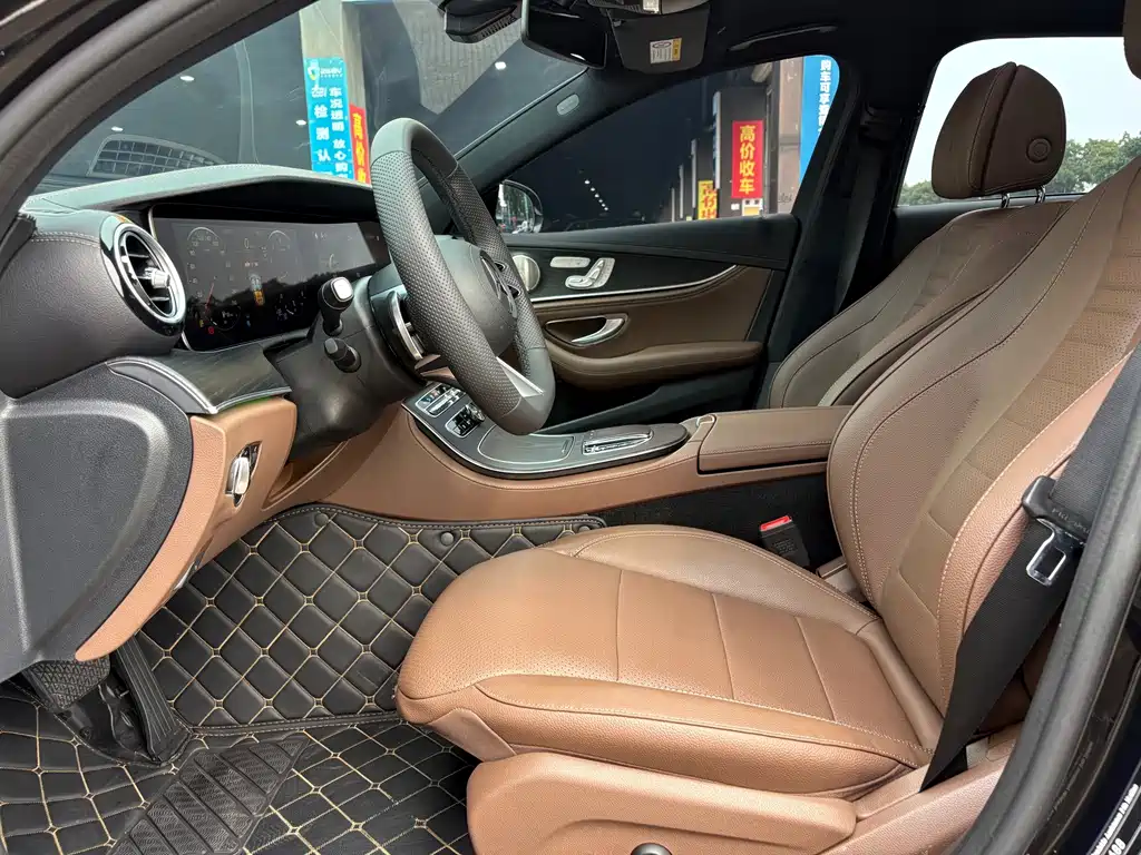 Mercedes-Benz E-Class — миниатюра 12