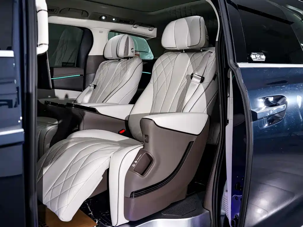 Denza Denza D9 — миниатюра 15