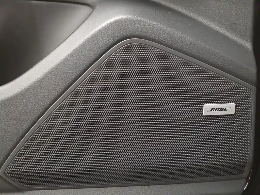Porsche Cayenne — миниатюра 10