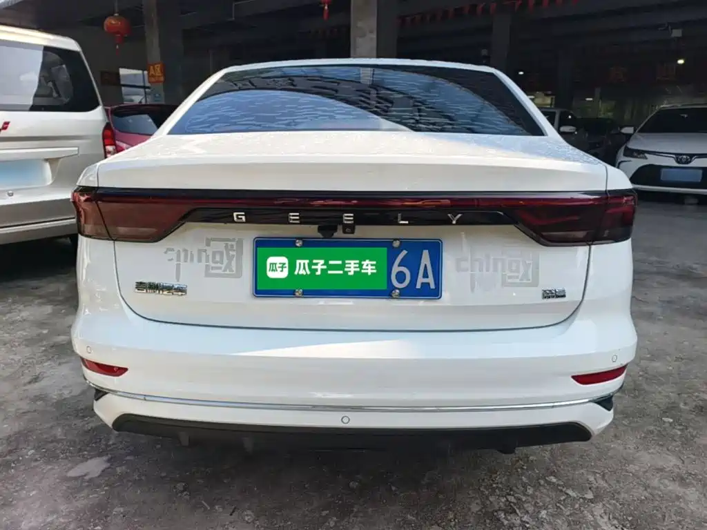 Geely Emgrand — миниатюра 6