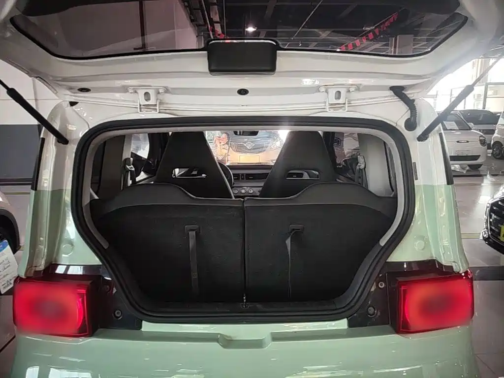 Wuling MINIEV — миниатюра 19
