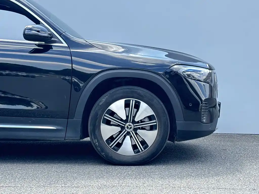 Mercedes-Benz EQB — миниатюра 6