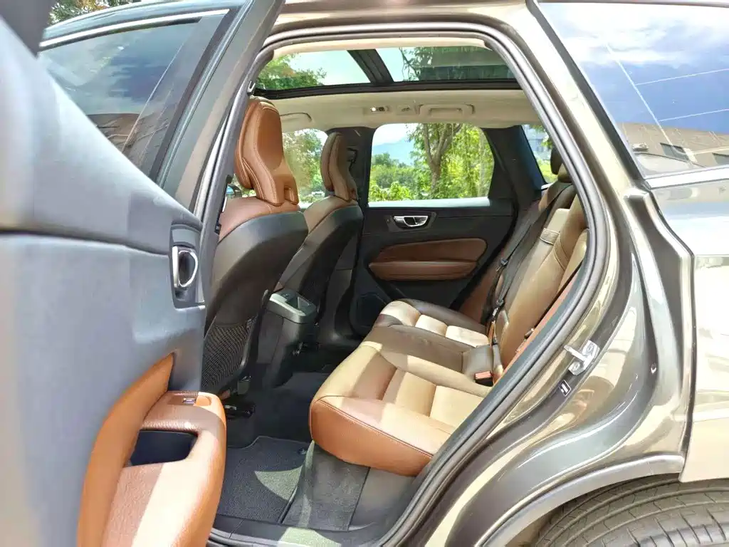 Volvo XC60 — миниатюра 8