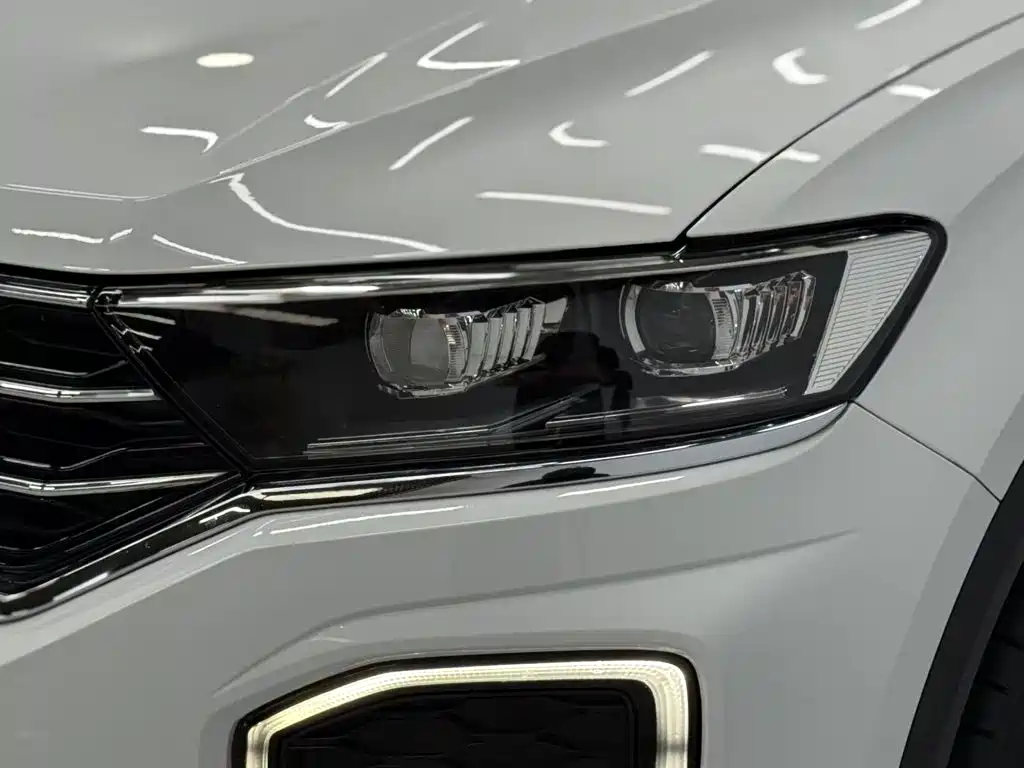 Volkswagen T-Roc — миниатюра 24