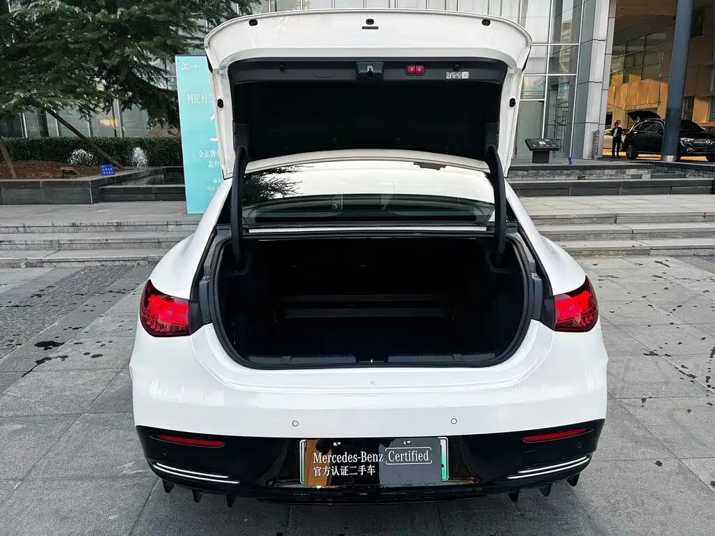 Mercedes-Benz EQE — миниатюра 12
