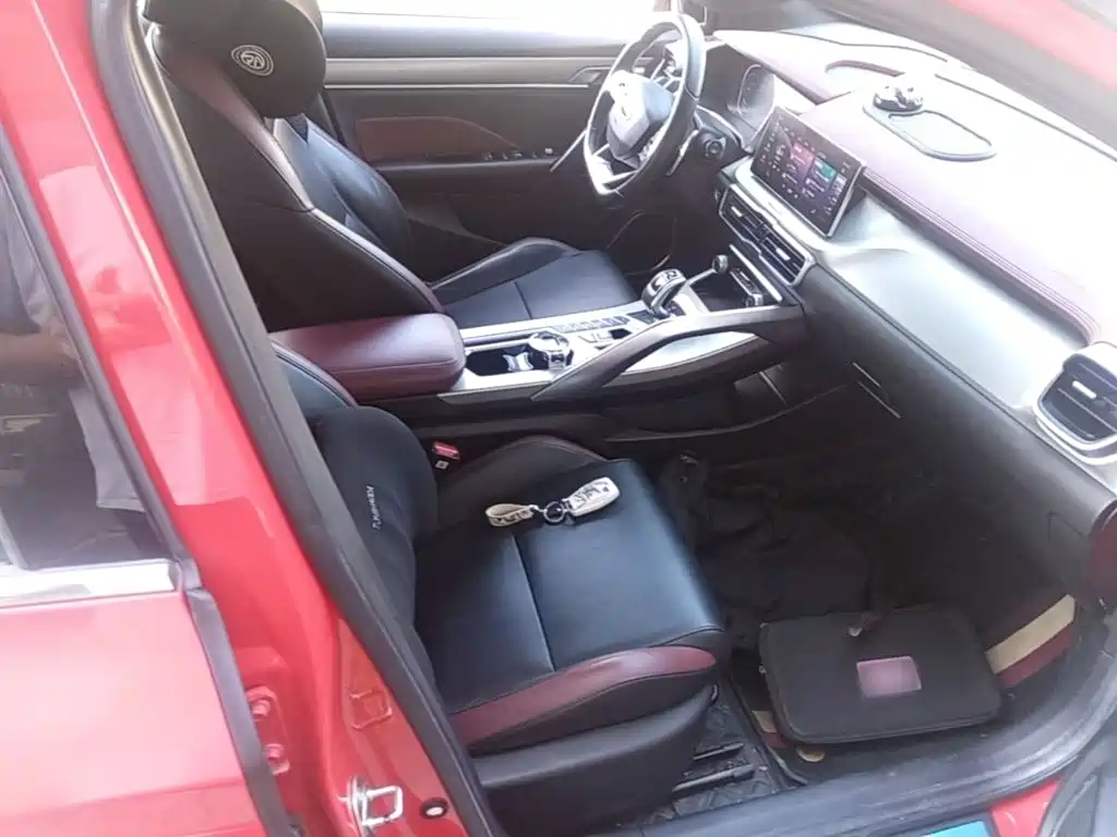 Geely Binyue — миниатюра 25