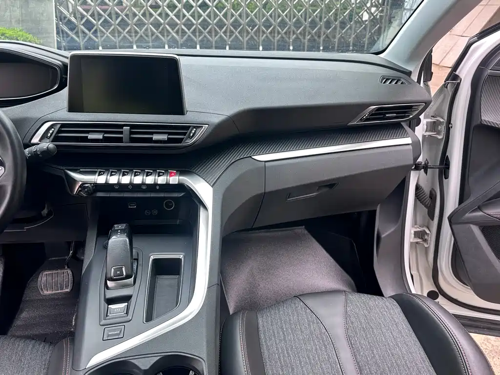 Peugeot 5008 — миниатюра 12