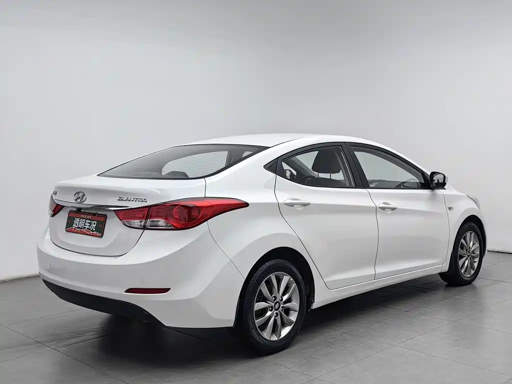 Hyundai Elantra Langdong — миниатюра 2