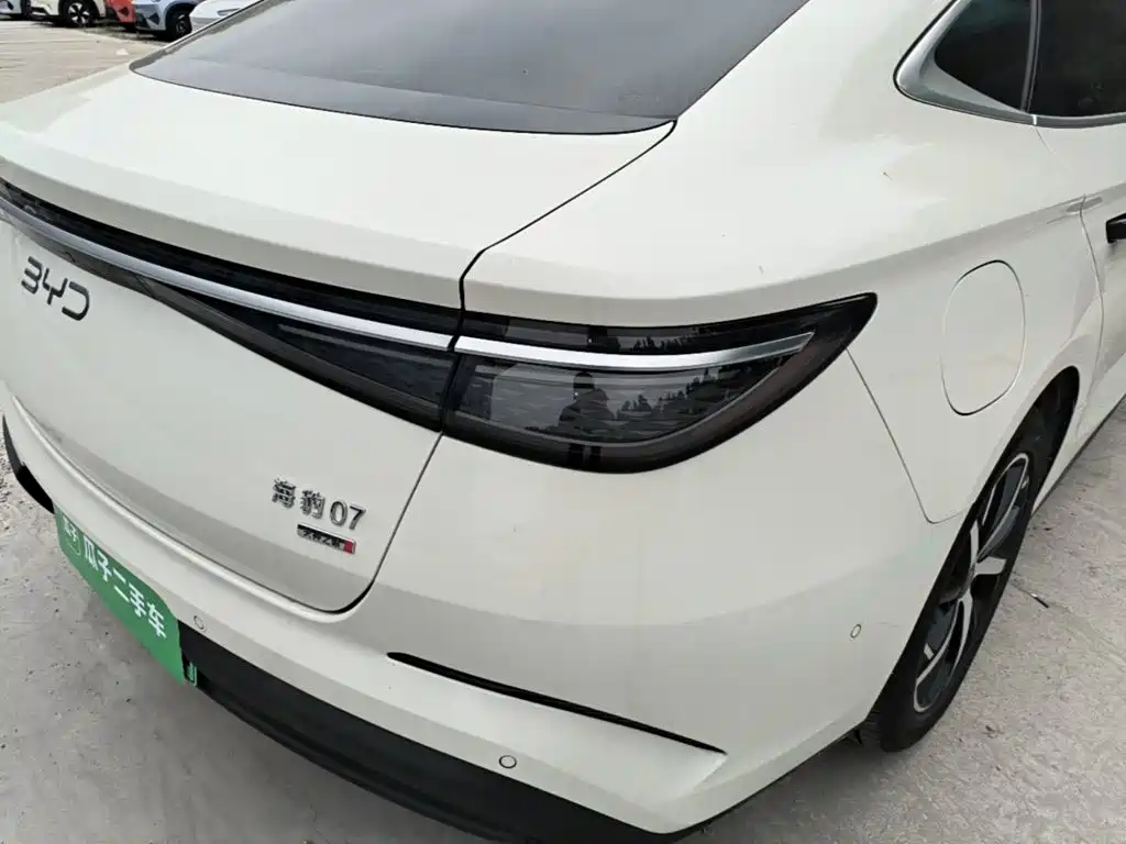 BYD Seal 07 DM-i — миниатюра 8