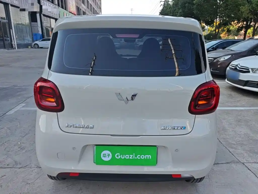 Wuling MINIEV — миниатюра 6
