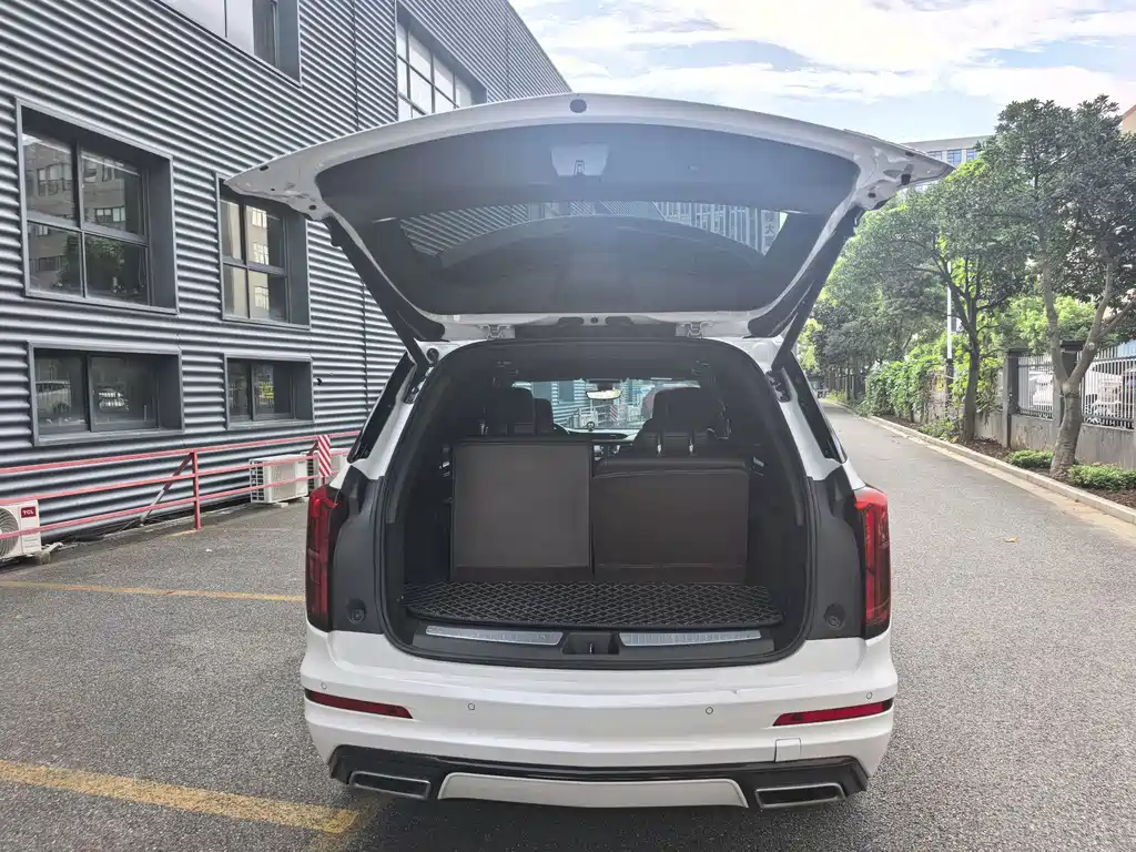 Cadillac XT6 — миниатюра 10