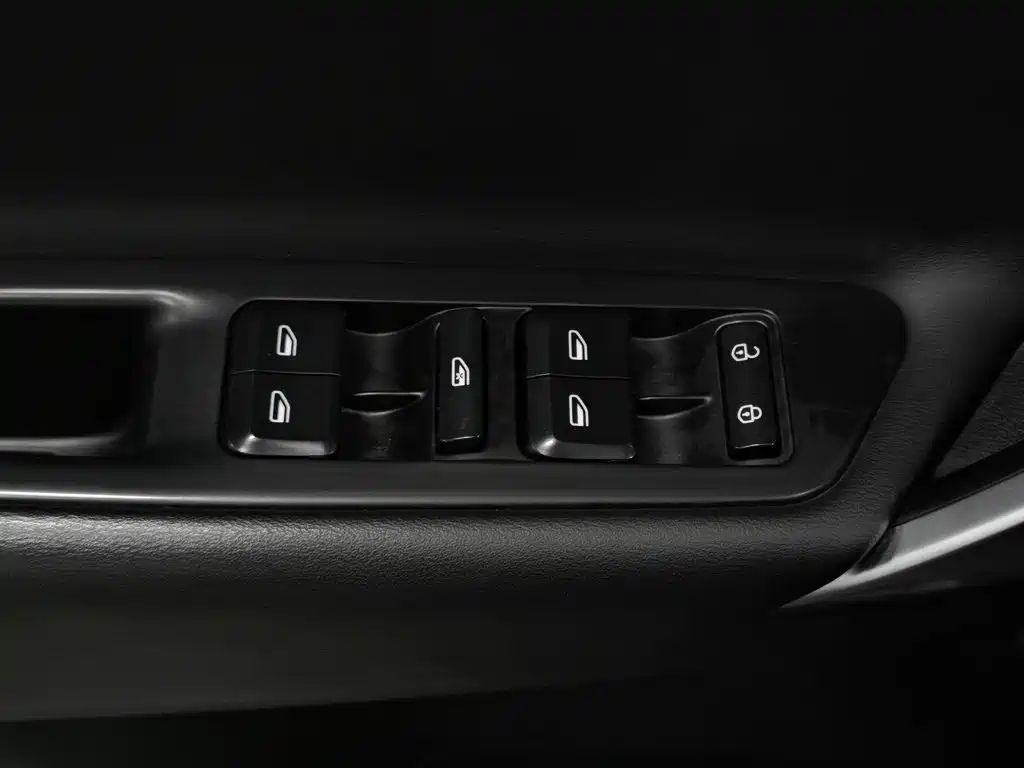 Geely Boyue — миниатюра 9