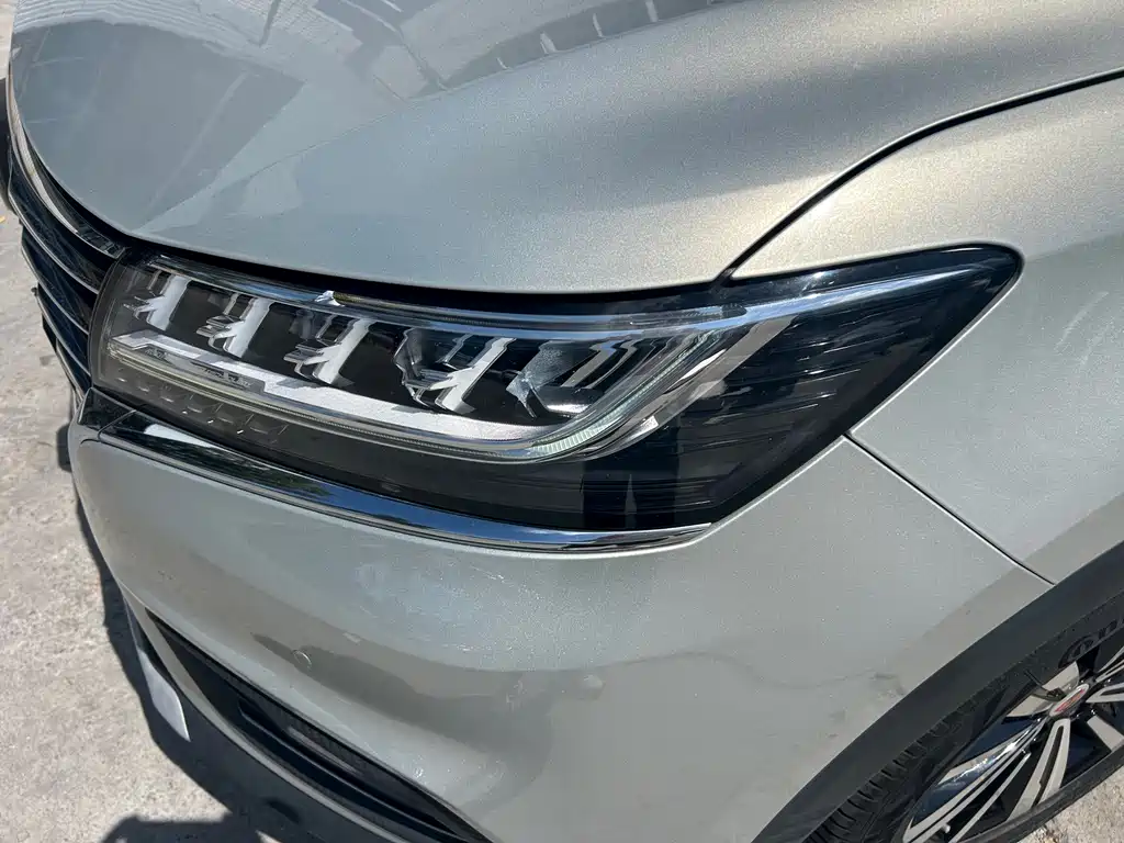 Roewe RX5 New Energy — миниатюра 4
