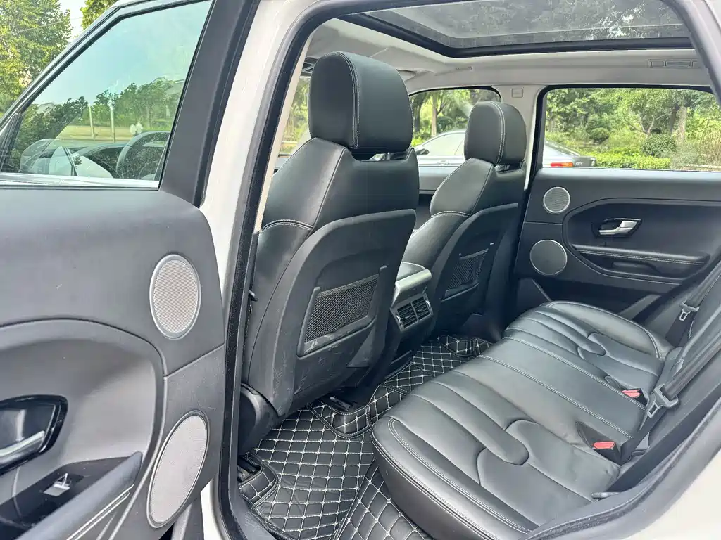 Land Rover Evoque (Import) — миниатюра 17