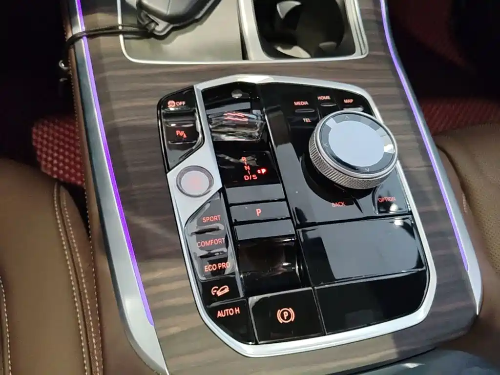 BMW X5 — миниатюра 19