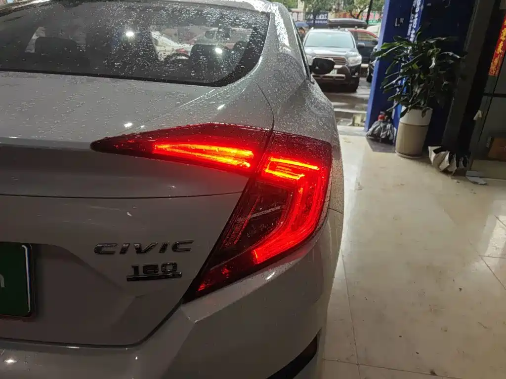 Honda Civic 2019 180TURBO CVT VI