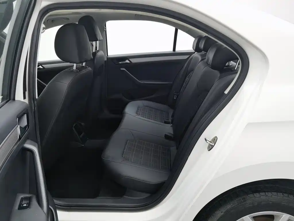 Volkswagen Jetta — миниатюра 15