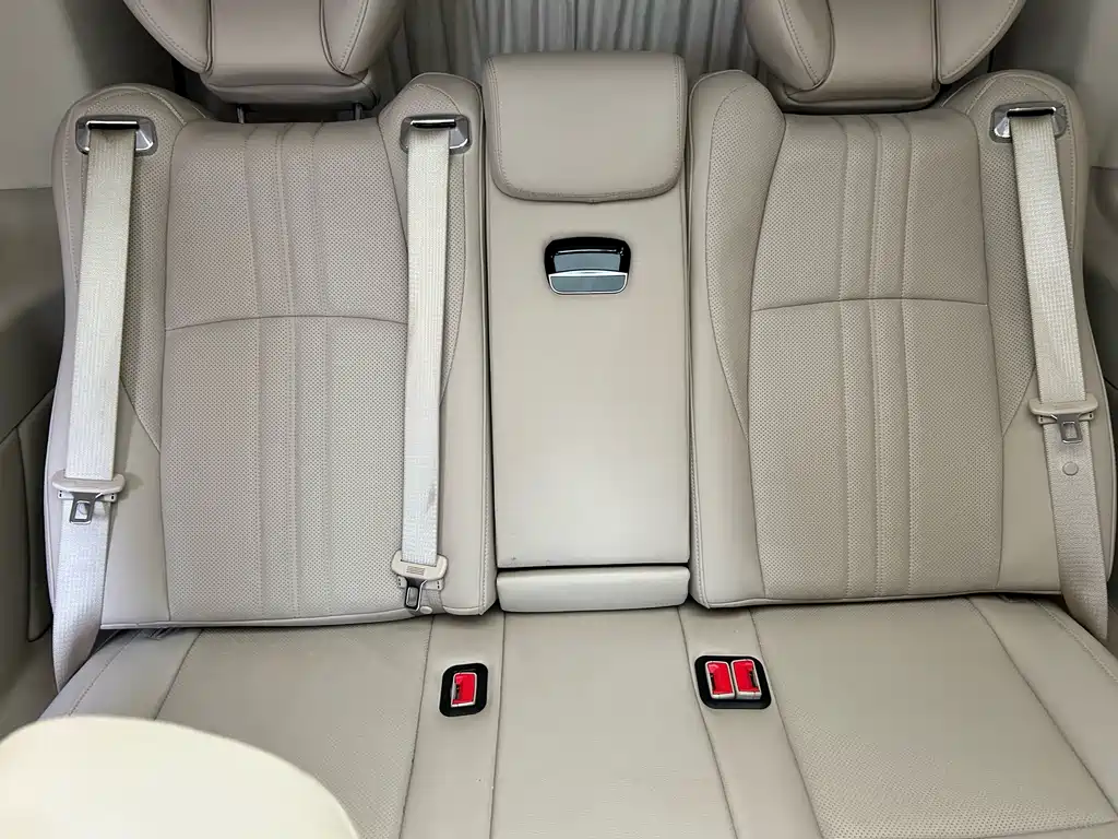Mercedes-Benz V-Class — миниатюра 14