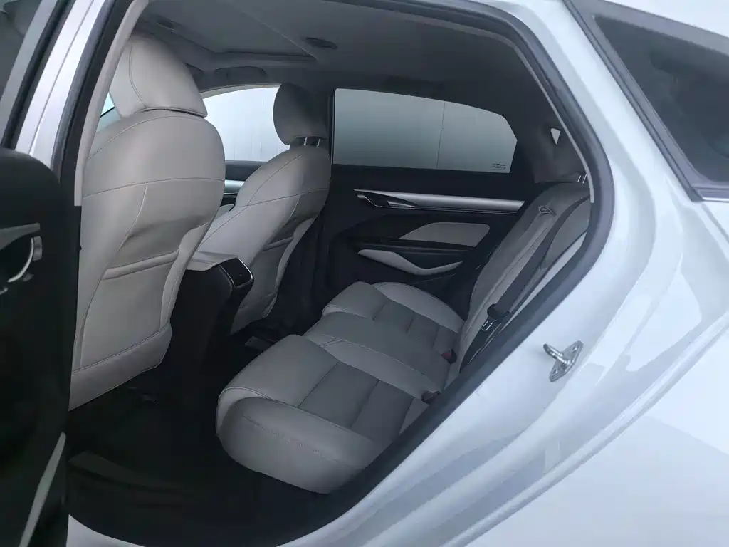 Geely Binrui — миниатюра 12